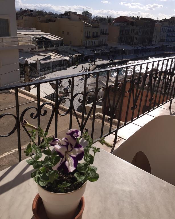 Erato suites Chrissi Akti Chania Exterior foto
