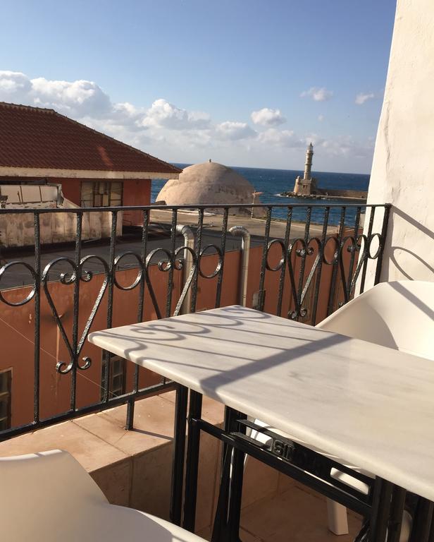 Erato suites Chrissi Akti Chania Exterior foto