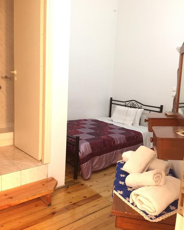 Erato suites Chrissi Akti Chania Quarto foto