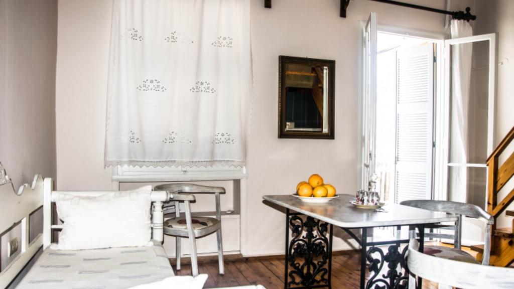 Erato suites Chrissi Akti Chania Exterior foto