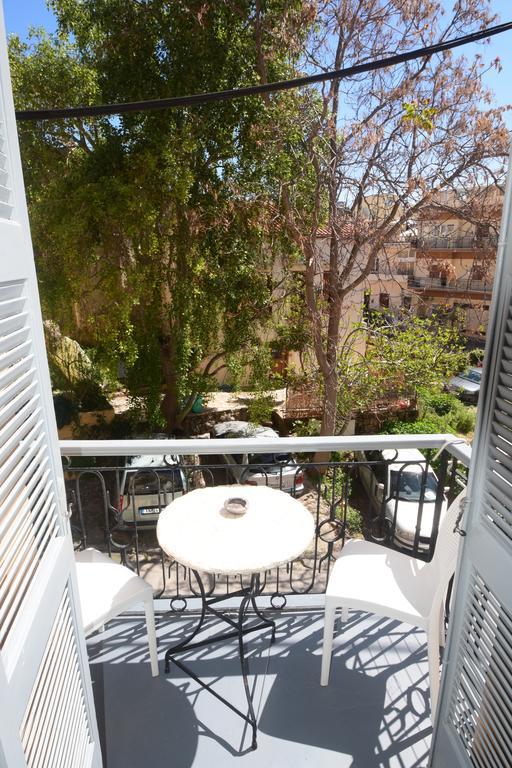 Erato suites Chrissi Akti Chania Exterior foto