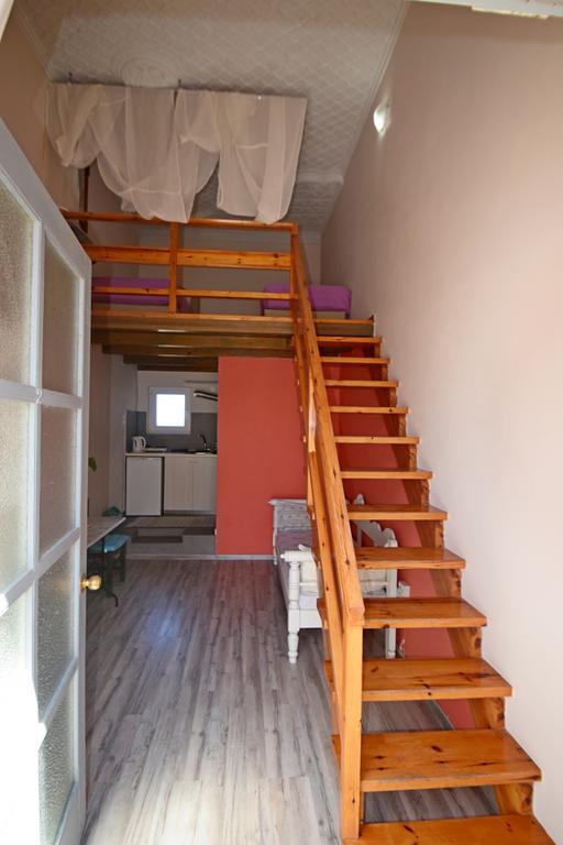 Erato suites Chrissi Akti Chania Exterior foto