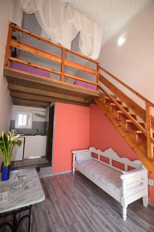 Erato suites Chrissi Akti Chania Exterior foto