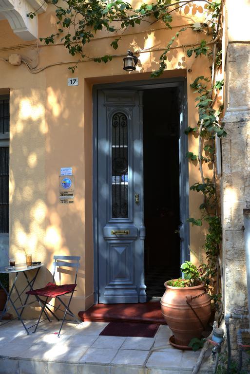 Erato suites Chrissi Akti Chania Exterior foto