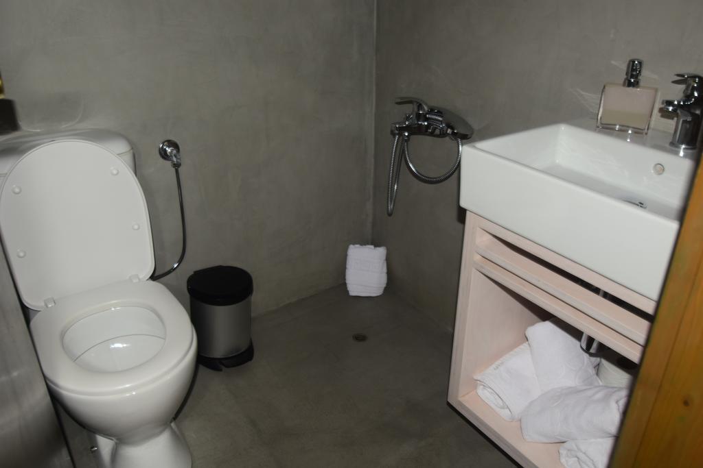 Erato suites Chrissi Akti Chania Exterior foto