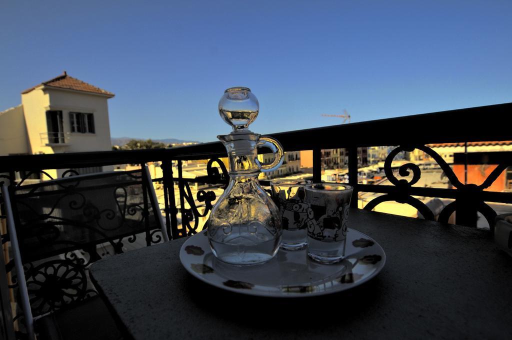 Erato suites Chrissi Akti Chania Exterior foto
