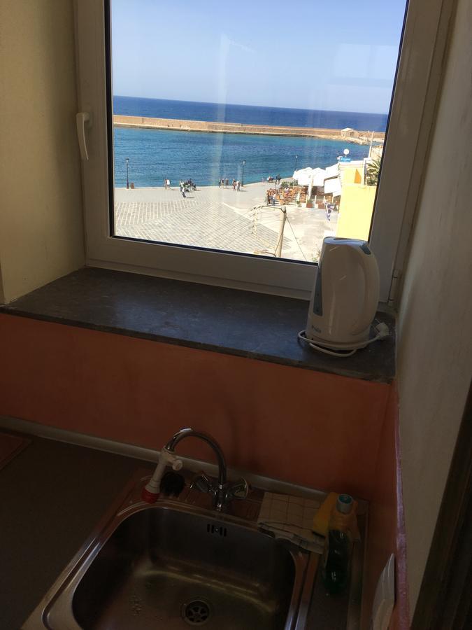 Erato suites Chrissi Akti Chania Exterior foto